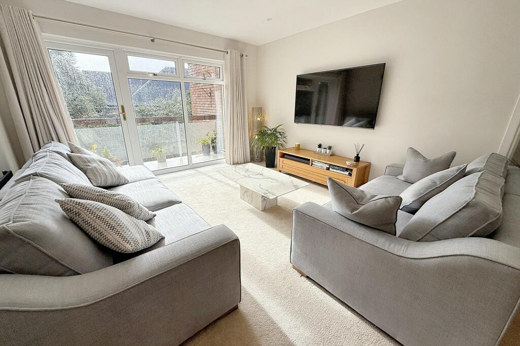Additional property image - Golf Links Road