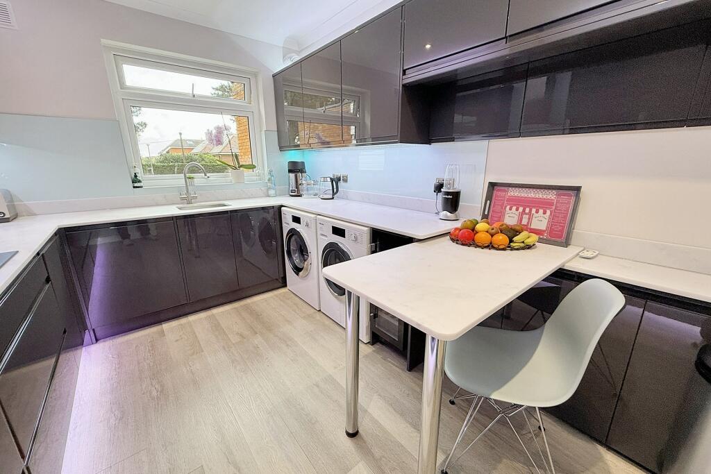 Additional property image - Golf Links Road