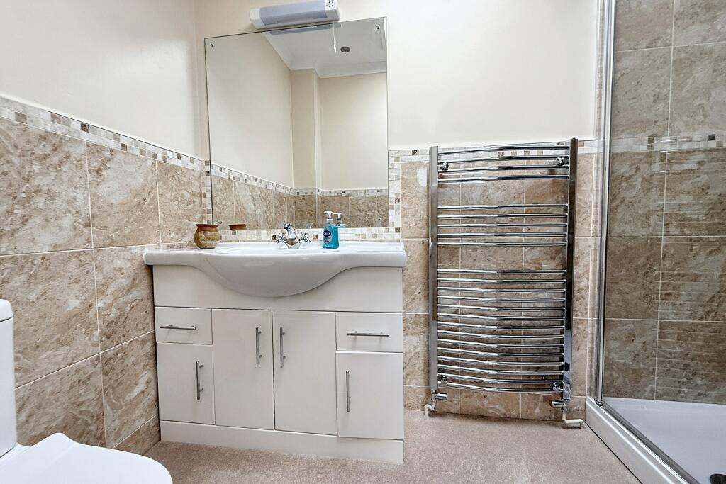 Additional property image - Golf Links Road