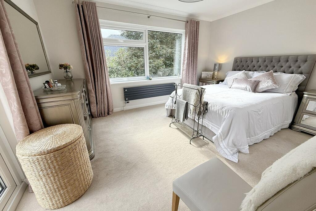 Additional property image - Golf Links Road