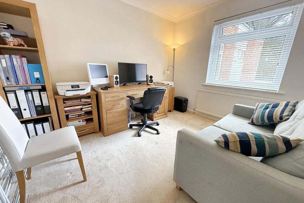 Additional property image - Golf Links Road