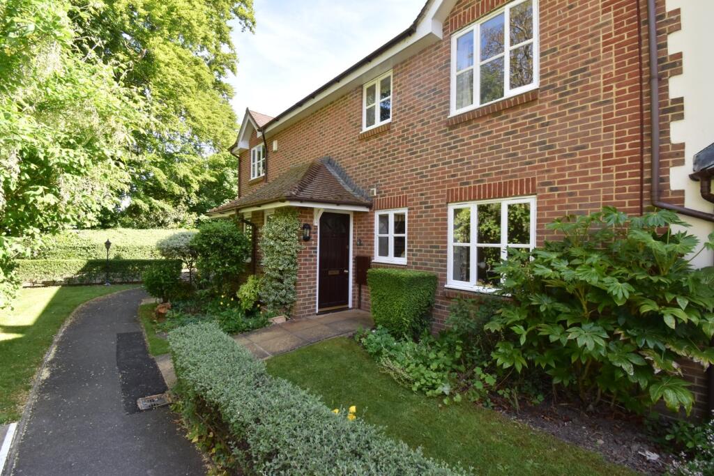 Main image of property: Grovelands, Lenham, Maidstone, ME17