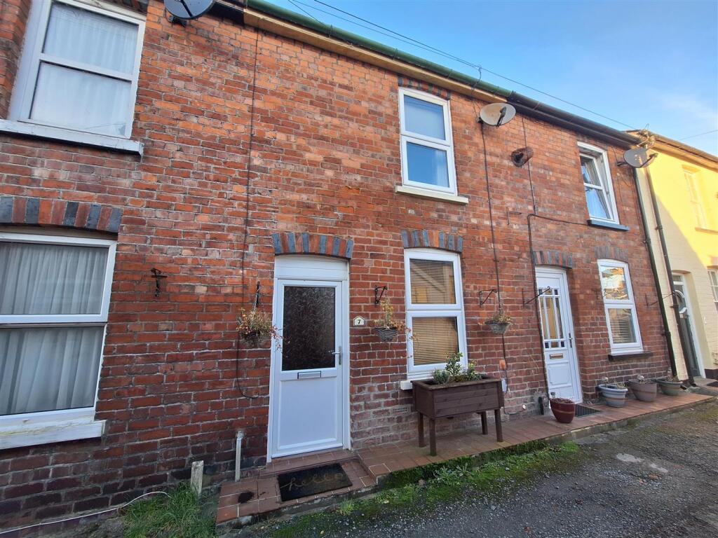 Main image of property: Wellington Terrace, Llanidloes, SY18