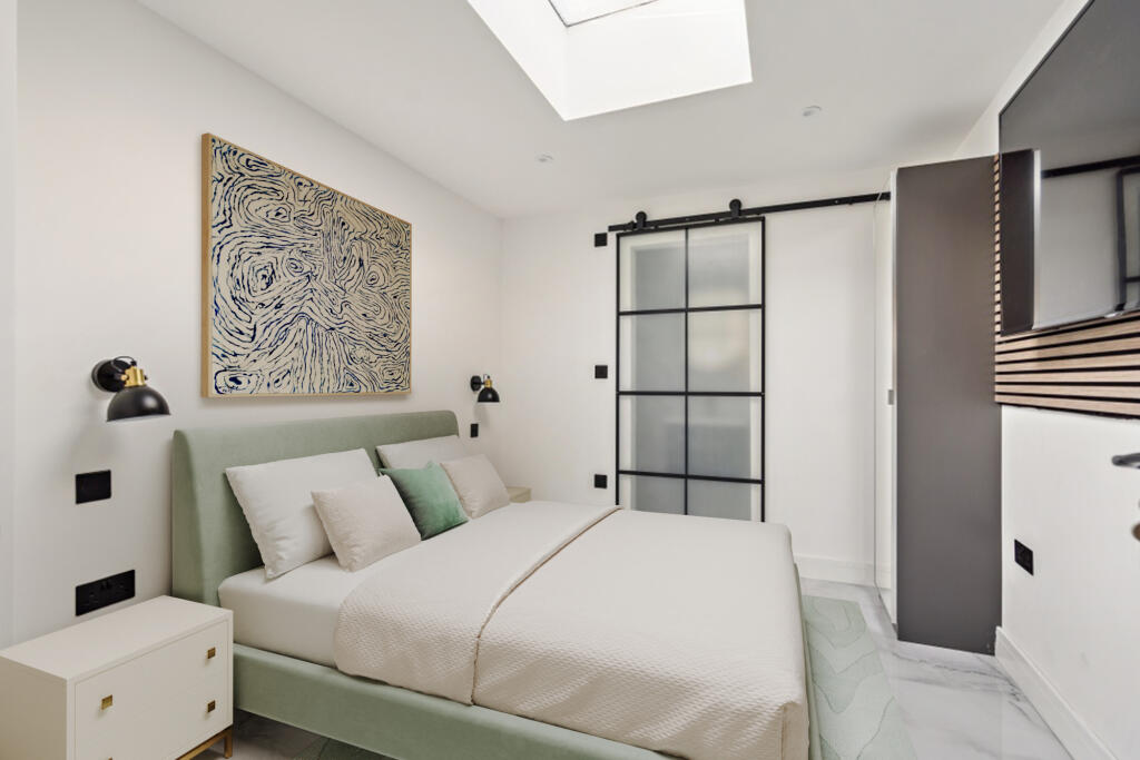 Main image of property: Weald Rise, Harrow Weald, Harrow, HA3