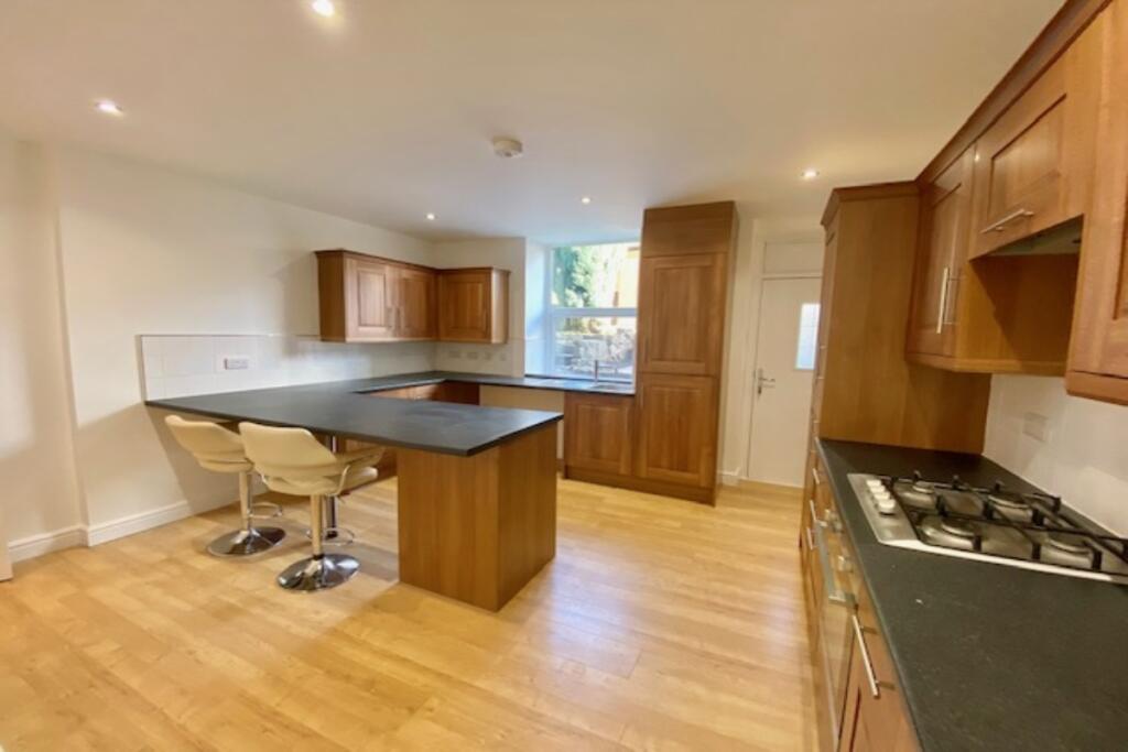 Main image of property: Bury Road, Rawtenstall, Rossendale, Lancashire, BB4