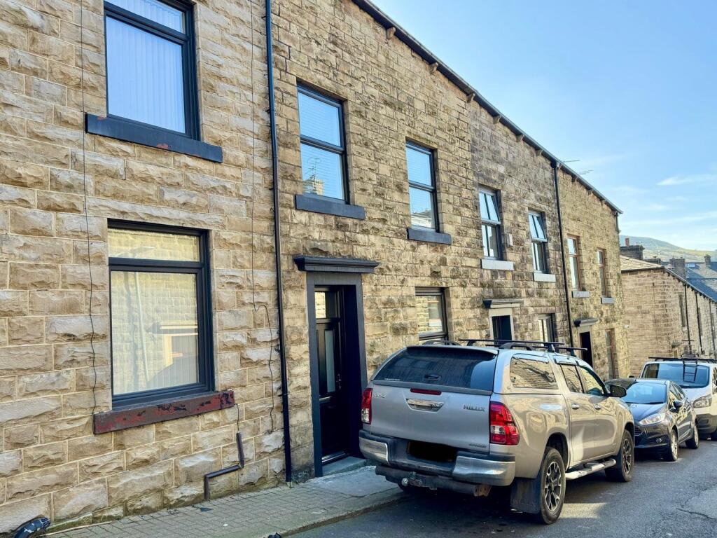 Main image of property: Union Street, Rawtenstall, Rossendale, Lancashire, BB4