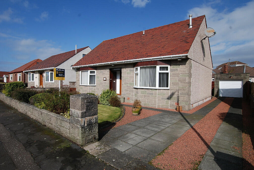 4 bedroom detached bungalow for sale in Overdale Crescent, Prestwick