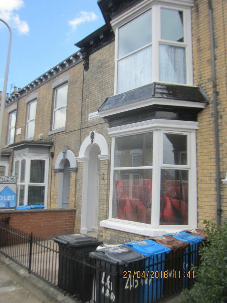 Main image of property: Flat 1, 46 Albany Street, Hull, HU3 1PL