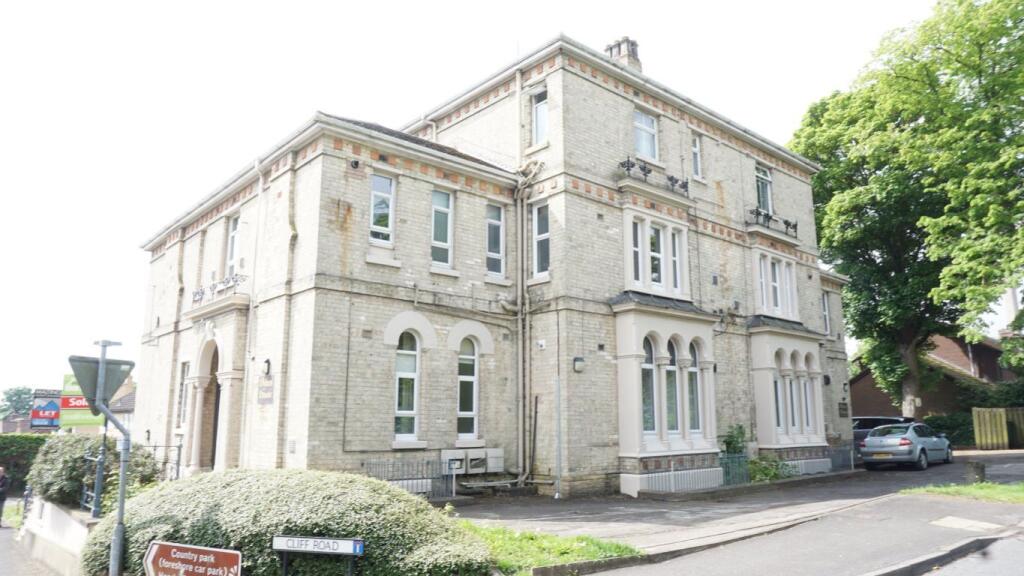 Main image of property: Flat 12, Dykes House, Cliff Road, Hessle