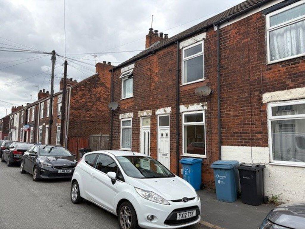 Main image of property: 21 Lorriane Street, Hull, HU8 8EG