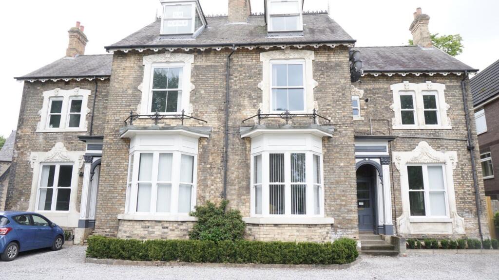 Main image of property: Flat 4, 3 Pearson Park, Hull, HU5 2SY