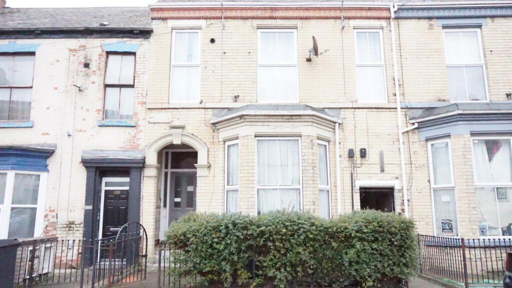 Main image of property: Flat 3, 19 Coltman Street, Hull, HU3 2SG
