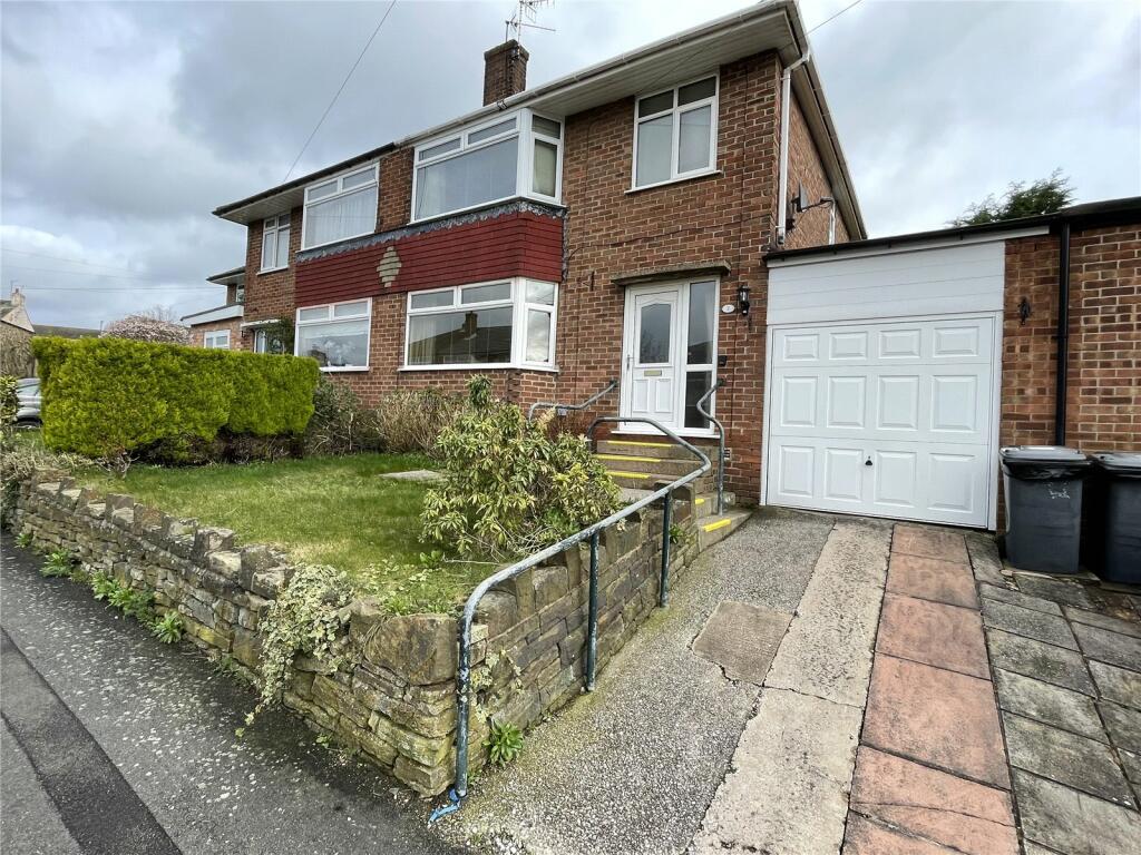3 bedroom semidetached house for sale in Holborn Avenue, Dronfield
