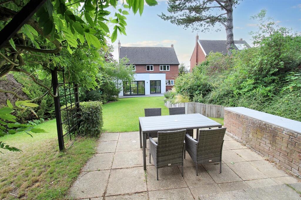 Main image of property: Norwich Road, Stoke Holy Cross, Norwich