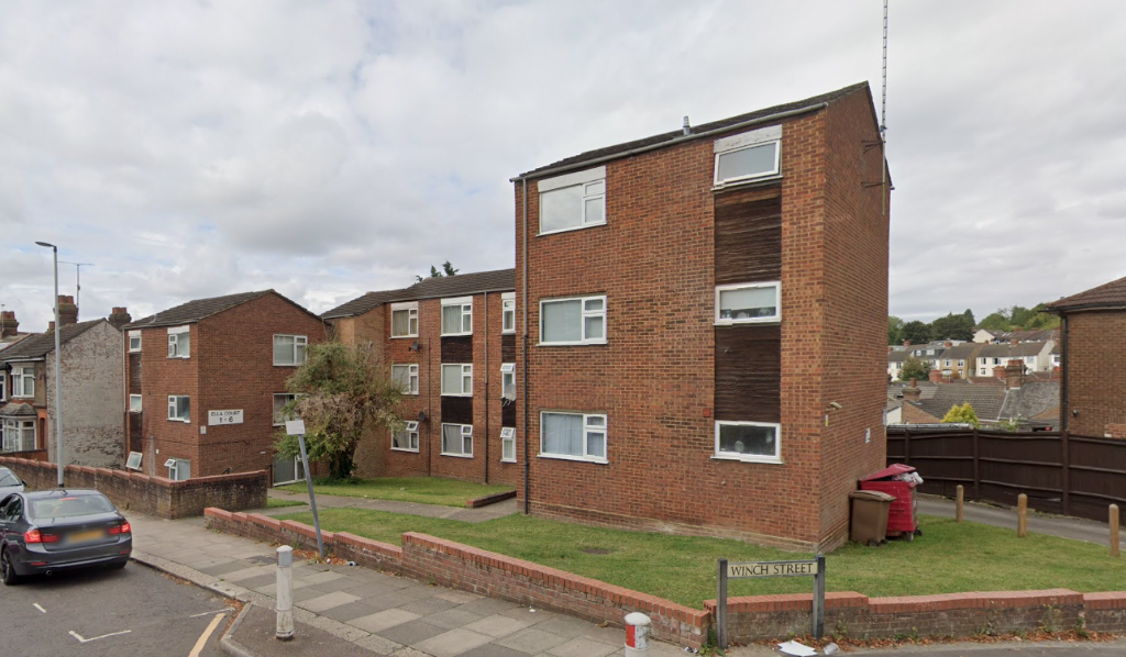 Main image of property: High Town Road,Luton,LU2