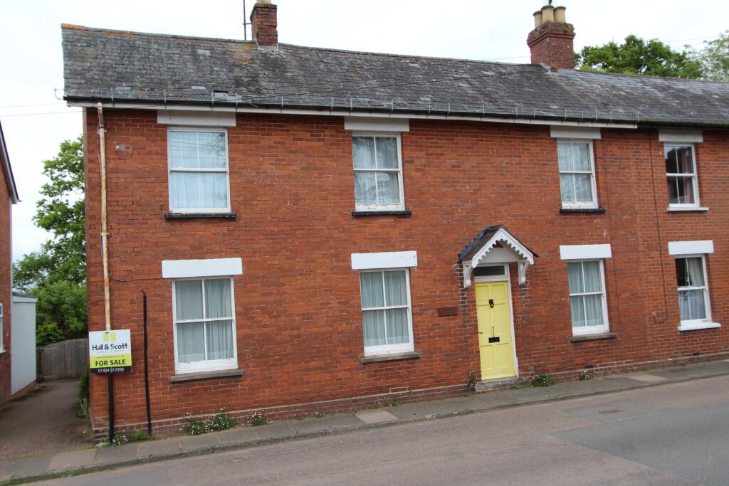 3 bedroom semidetached house for sale in Stanley Cottages, Tipton St