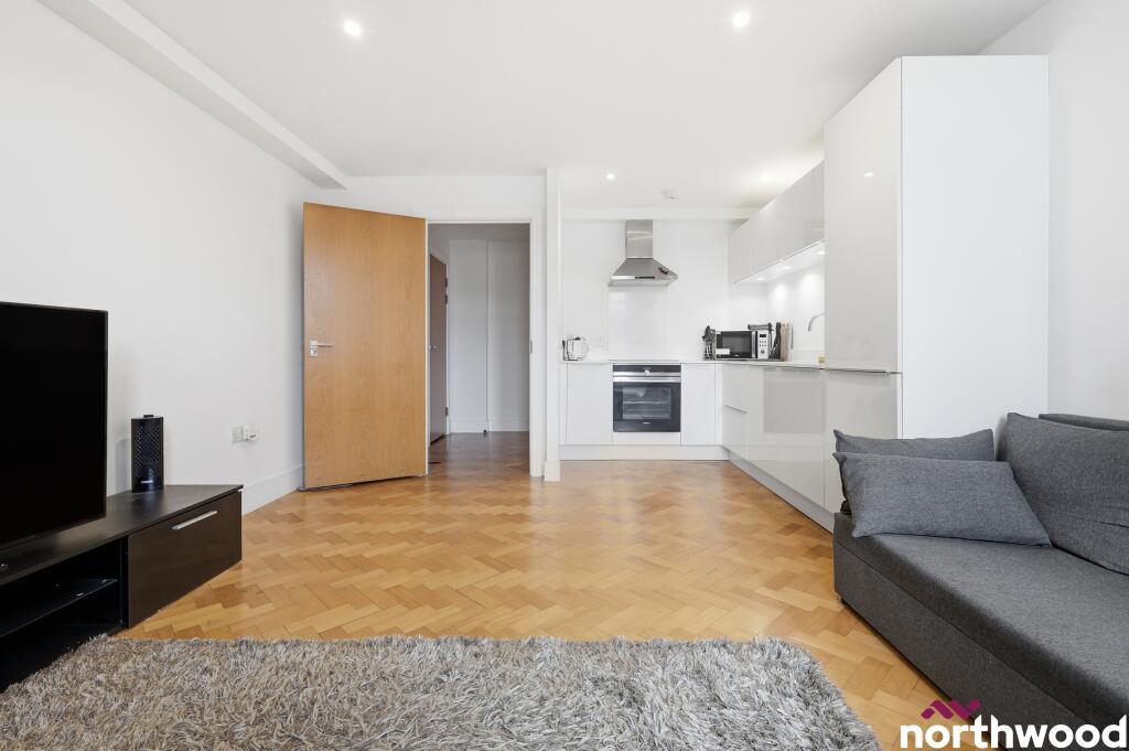 Main image of property: 6 Parkway, Chelmsford, CM2