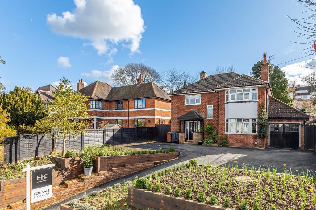 5 bedroom detached house for sale in Ware Road, Hertford, SG13