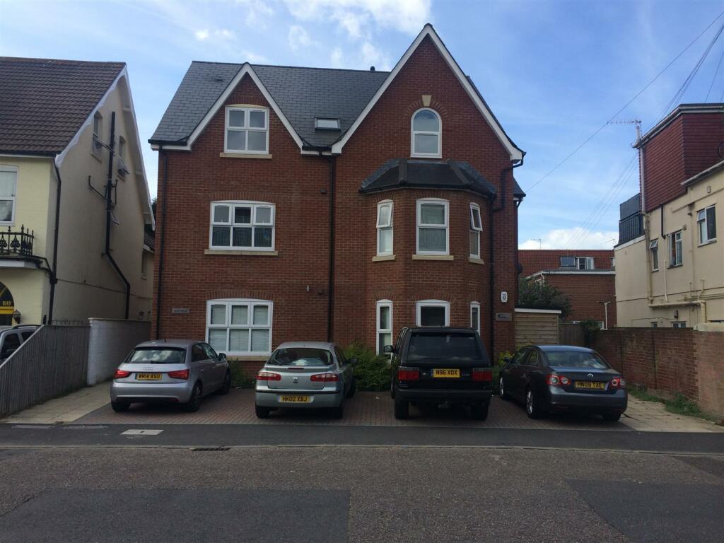 1 bedroom flat for rent in Westby Road, Bournemouth, Dorset, BH5