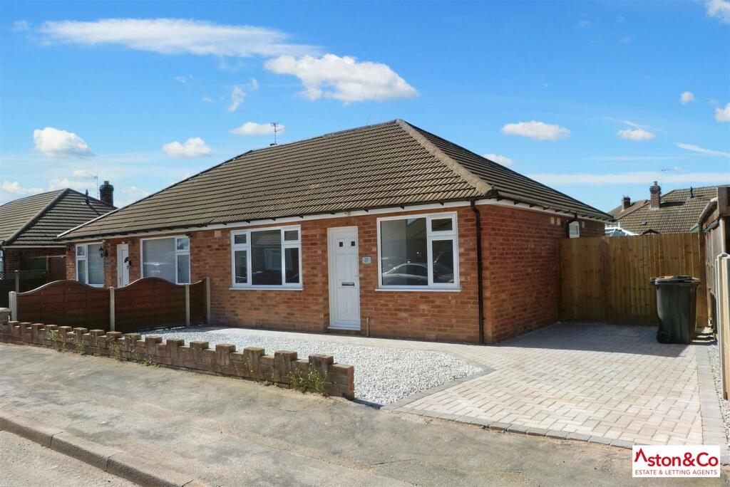 2 bedroom semi-detached bungalow for rent in Mowbray Drive, Syston, LE7