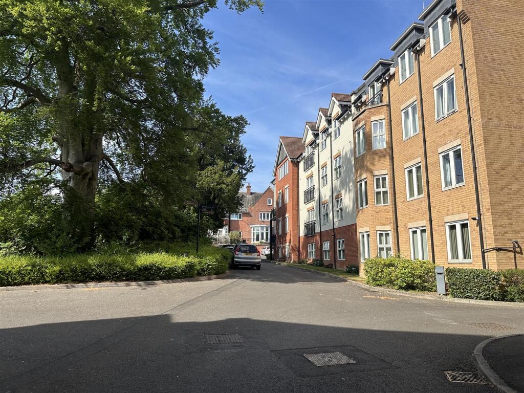 Main image of property: Flat 3, Hermitage Court, Honeywell Close,