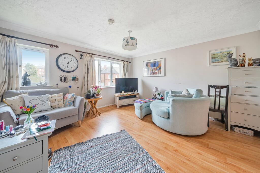 Studio flat for sale in Upper Grosvenor Road, Tunbridge Wells, TN1