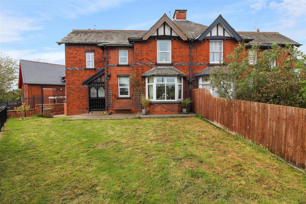 Main image of property: School House, Heath