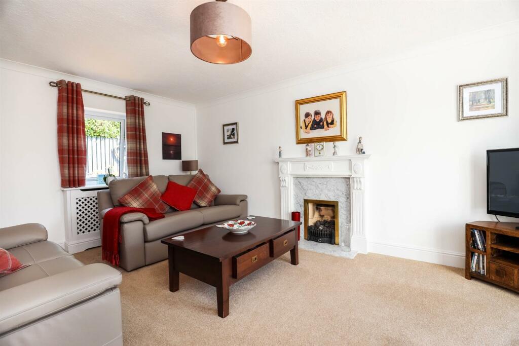 Additional property image - Ceiriog Drive, Pantmawr, Cardiff