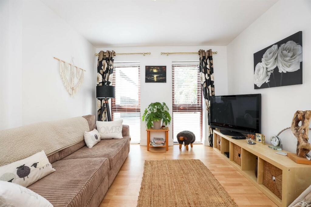 Additional property image - Ceiriog Drive, Pantmawr, Cardiff