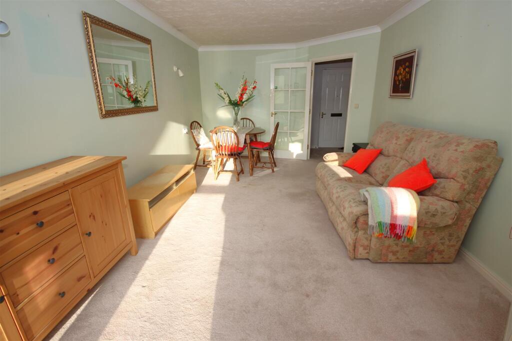 Additional property image - Velindre Road, Whitchurch, CARDIFF