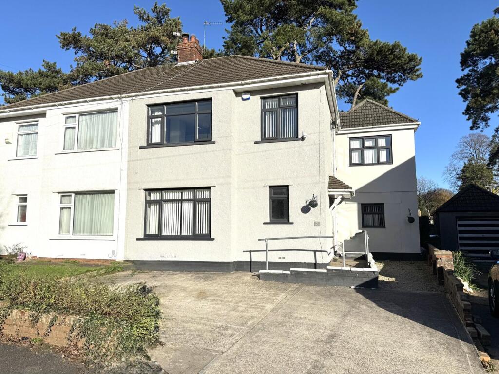 Main image of property: Clos Fach, Rhiwbina, Cardiff