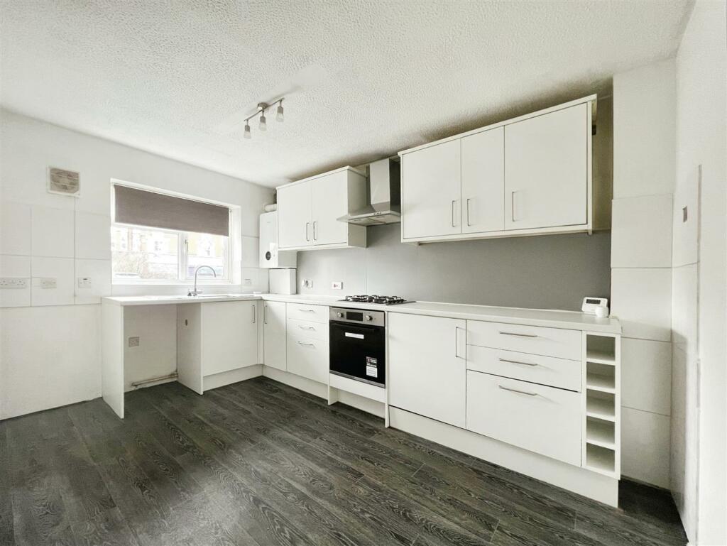 Additional property image - Ginkgo Walk, Leamington Spa