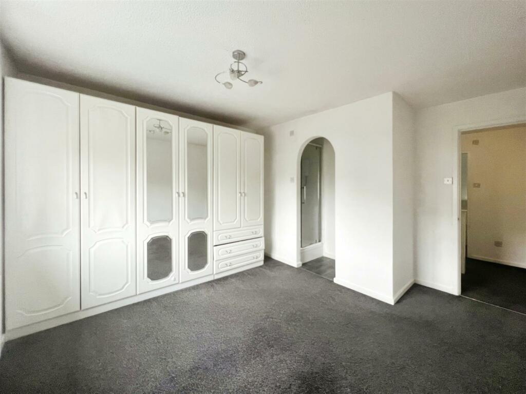 Additional property image - Ginkgo Walk, Leamington Spa