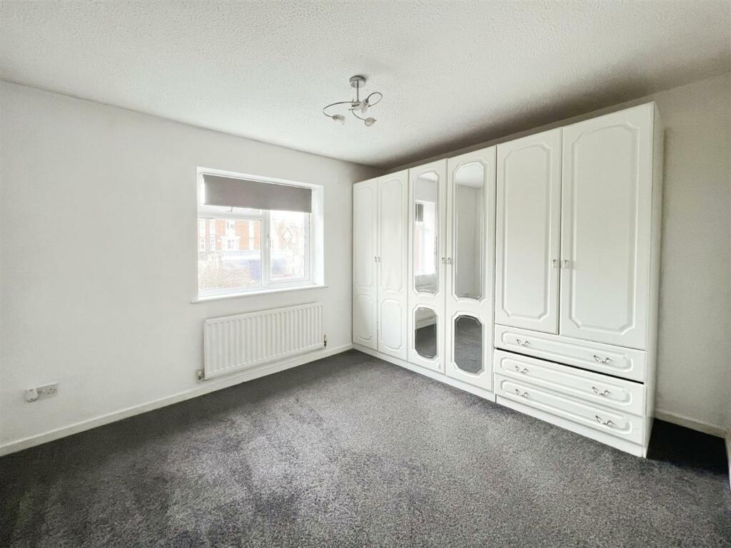 Additional property image - Ginkgo Walk, Leamington Spa