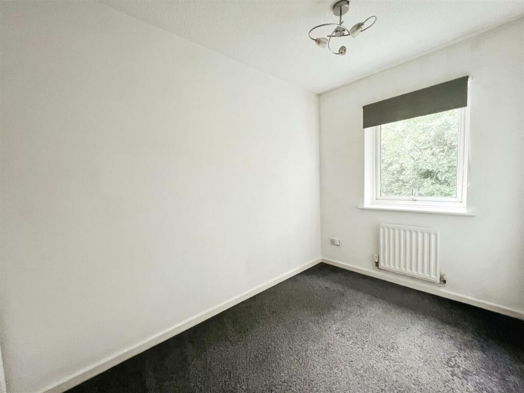 Additional property image - Ginkgo Walk, Leamington Spa