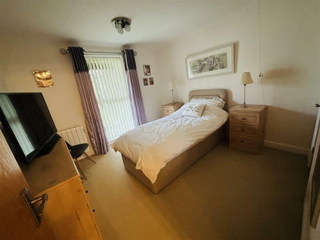 Additional property image - Binswood Avenue, Leamington Spa