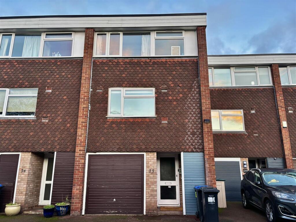 Main image of property: Vernon Close, Leamington Spa