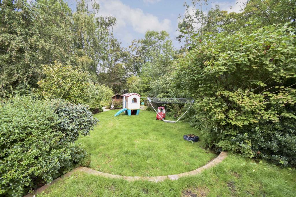 5 bedroom semidetached house for sale in Prestwich Park Road South