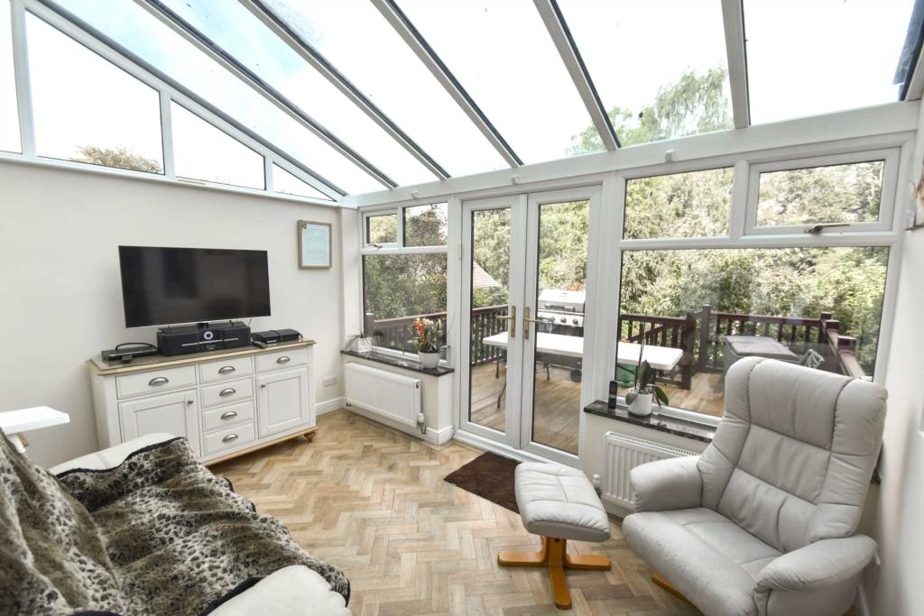 5 bedroom semidetached house for sale in Prestwich Park Road South