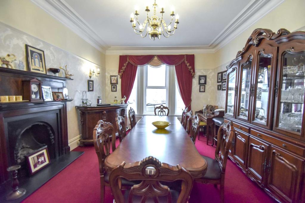 5 bedroom semidetached house for sale in Prestwich Park Road South
