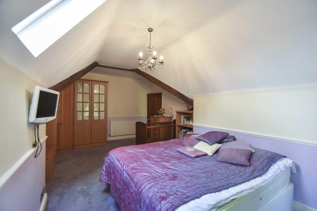 5 bedroom semidetached house for sale in Prestwich Park Road South