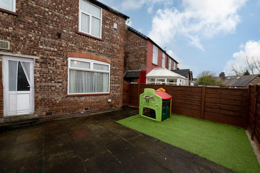 3 bedroom semidetached house for sale in Salisbury Drive, Prestwich, M25