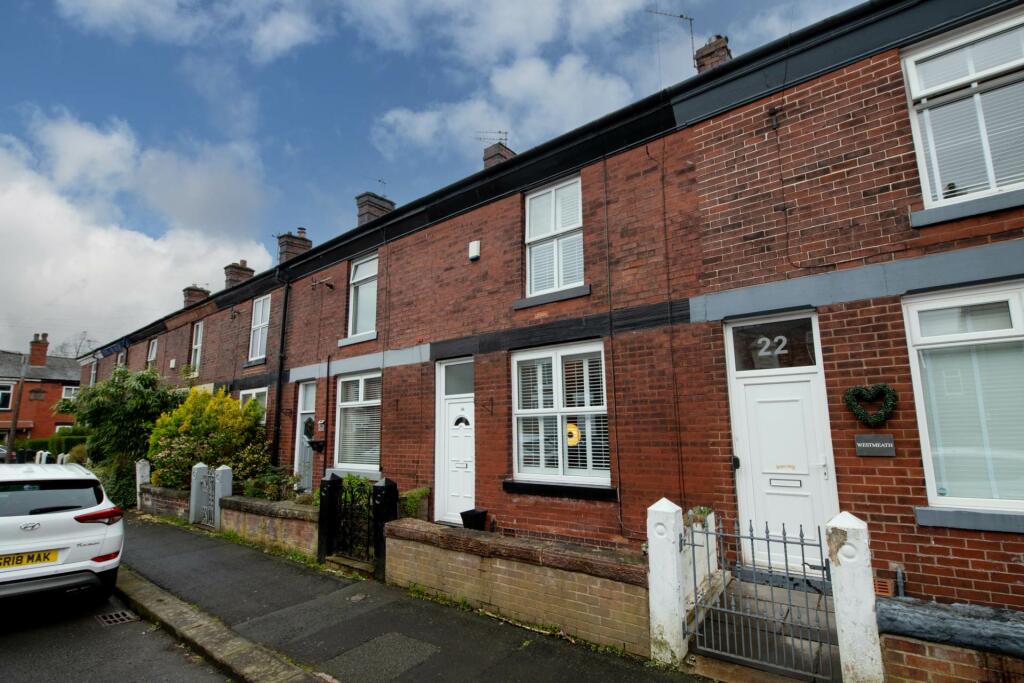3 bedroom terraced house for rent in Ernest Street, Manchester, M25