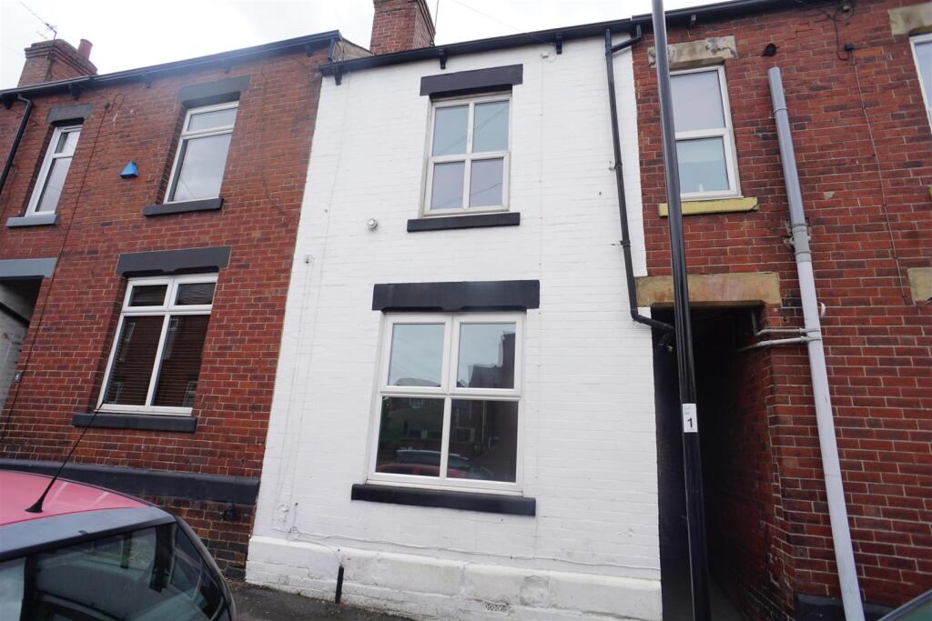 Main image of property: Helmton Road, Woodseats , Sheffield, S8 8QJ