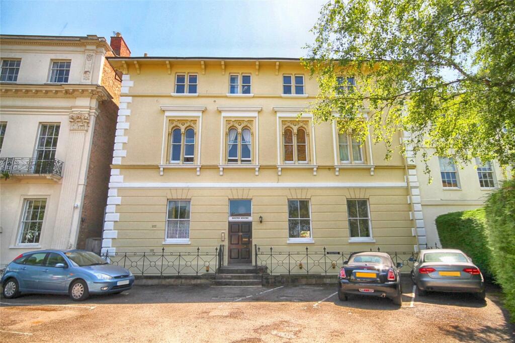 2 bedroom apartment for sale in Bath Road, Cheltenham, Gloucestershire, GL53
