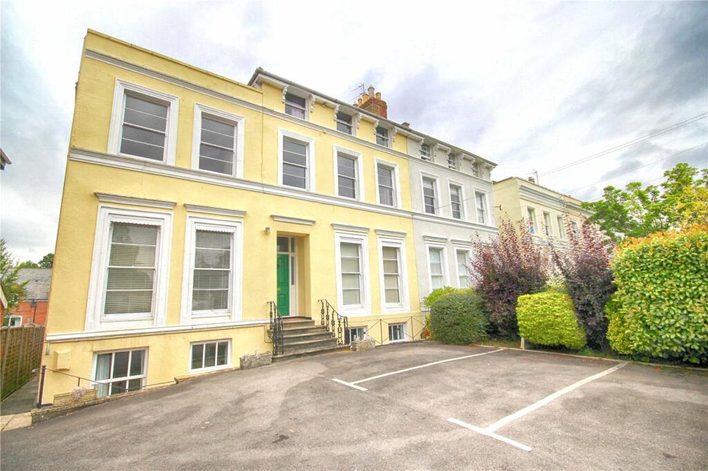 1 bedroom apartment for sale in Old Bath Road, Cheltenham, Gloucestershire, GL53