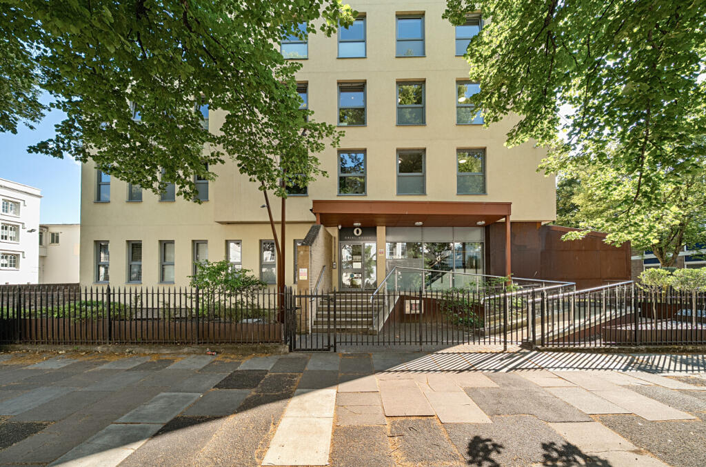 Main image of property: Oriel Road, Cheltenham, Gloucestershire