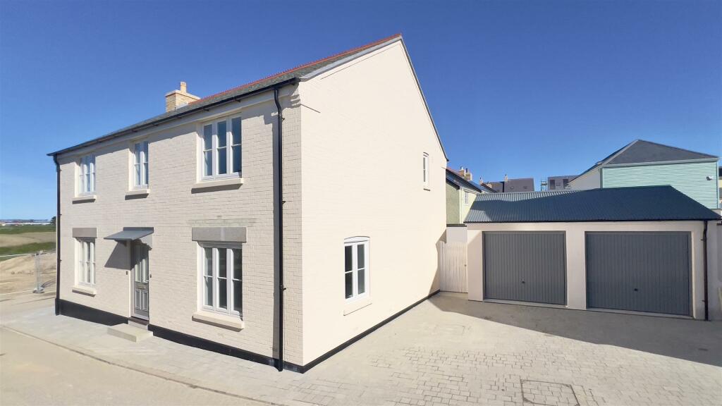 4 bedroom detached house for sale in Nansledan, Newquay, TR8