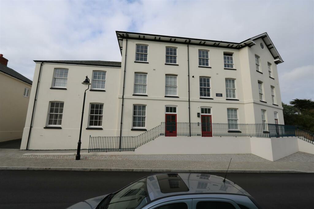 Commercial property for sale in Tregunnel Hill, Newquay, TR7