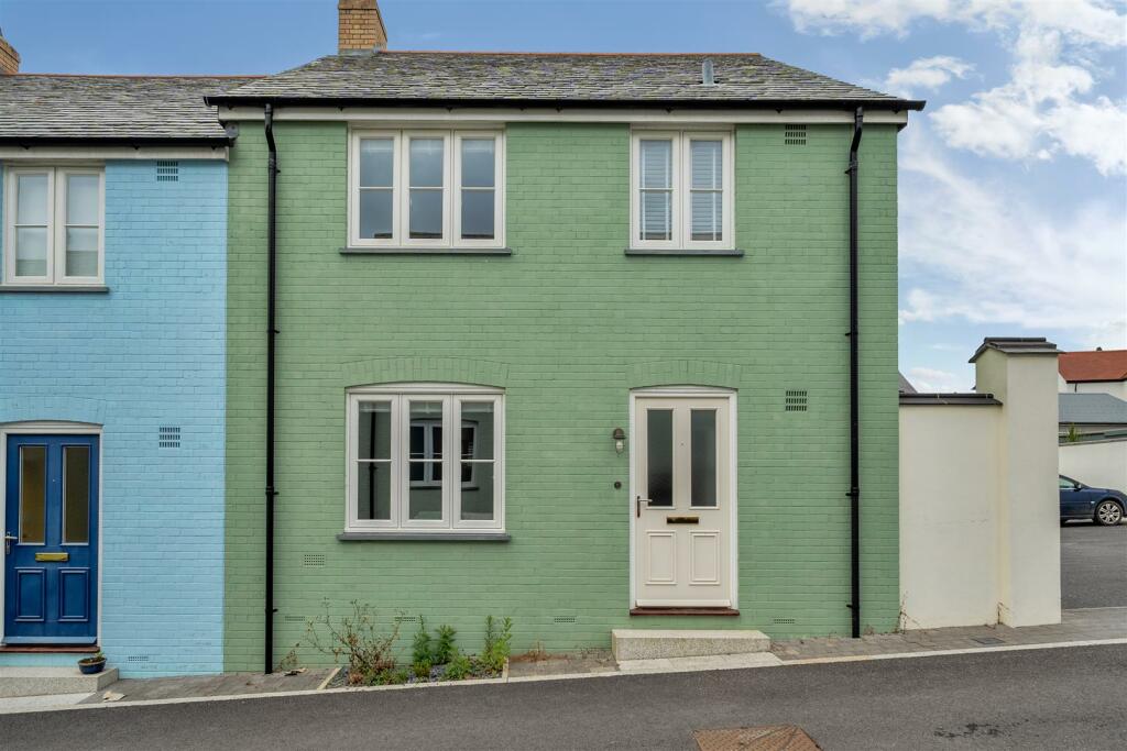3 bedroom end of terrace house for sale in Bownder Kolom, Nansledan